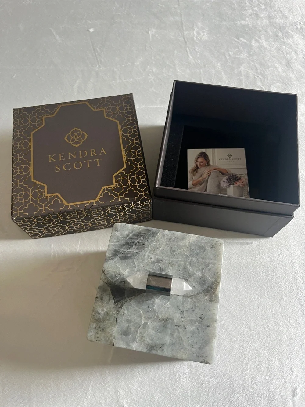 Kendra Scott box